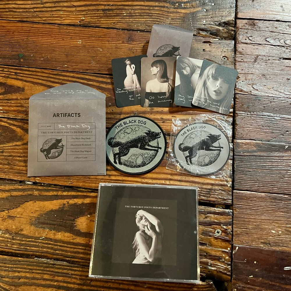 Taylor Swift TTPD-The Black Dog Artifacts Set